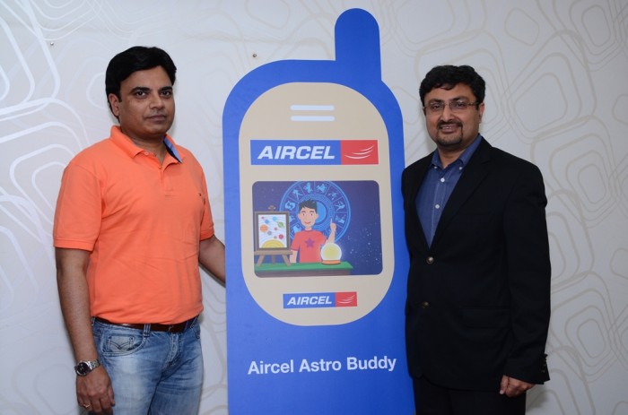 Astro Buddy Bhupesh Sharma and Anupam Vasudev, Chief Marketing Officer, Aircel launches Astro services on video (Left to Right)