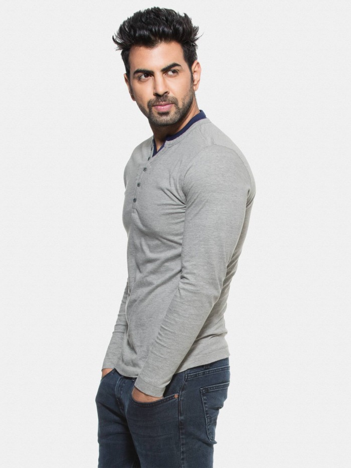 Dove-Grey-T-shirt-Arjun-Rampal