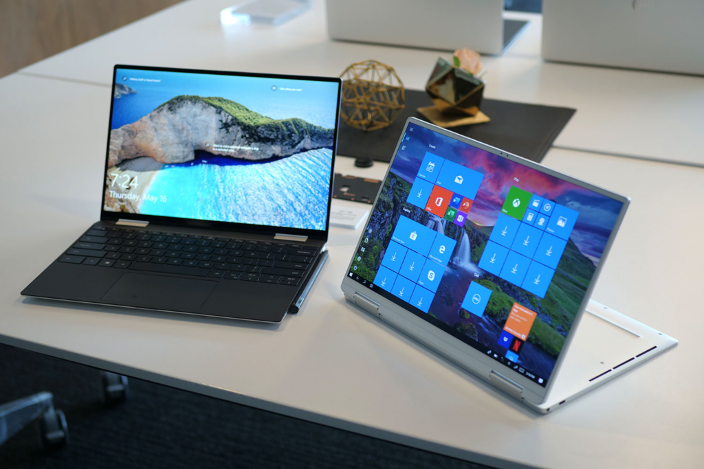 Dell 9310 XPS - Foldable Demo on a Table