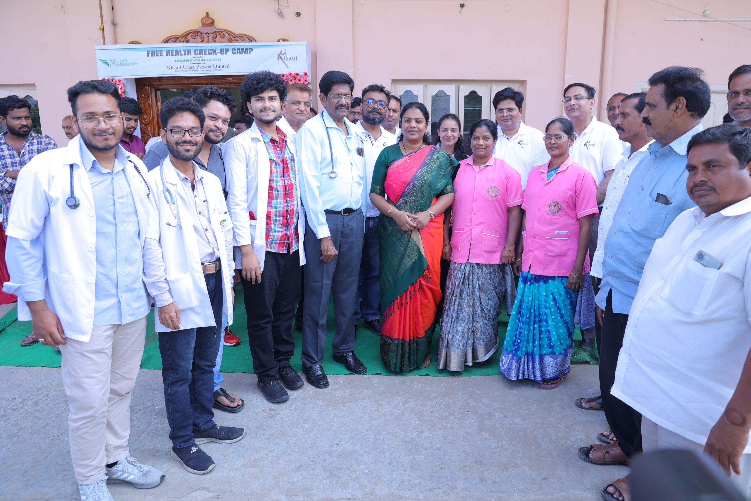 Medical camps and workshops organised by Gruner Foundation scaled
